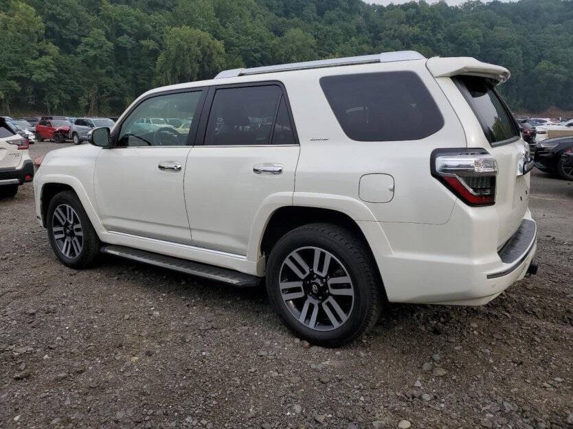 2023 Toyota 4Runner Image 3