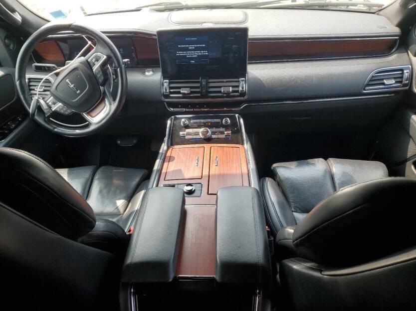 2022 Lincoln Navigator Image 7