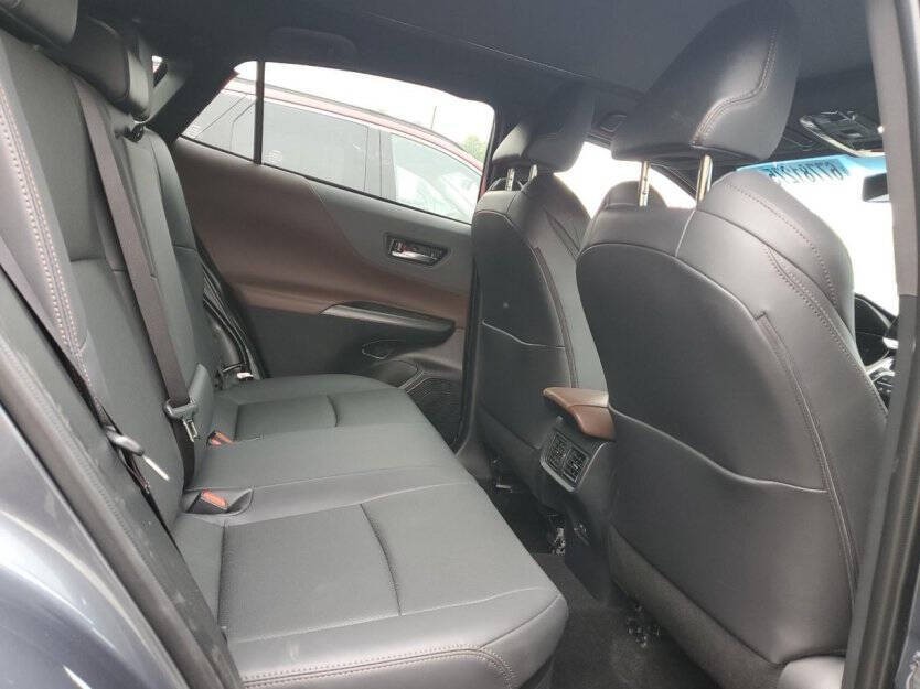 2023 Toyota Venza Image 9