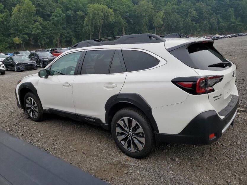 2025 Subaru Outback Image 4