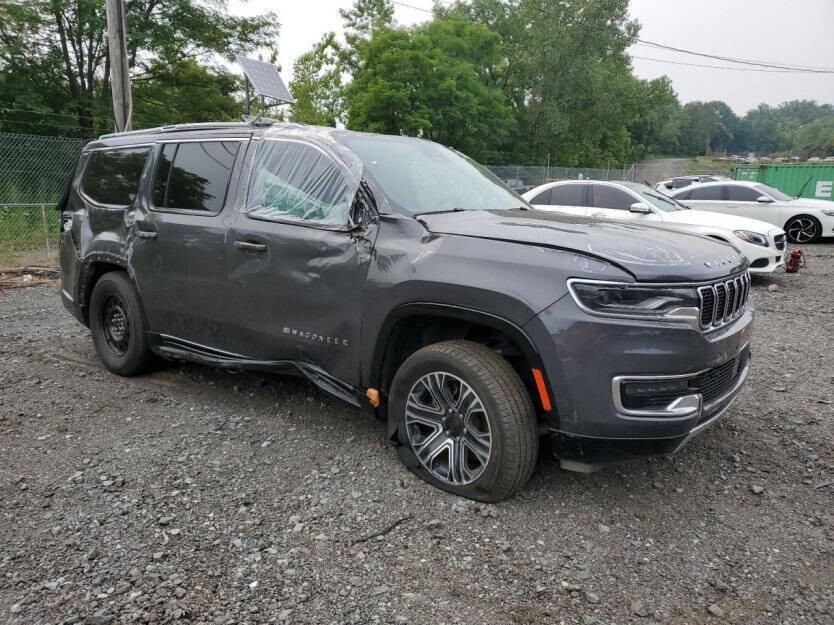 2024 Jeep Wagoneer Image 1