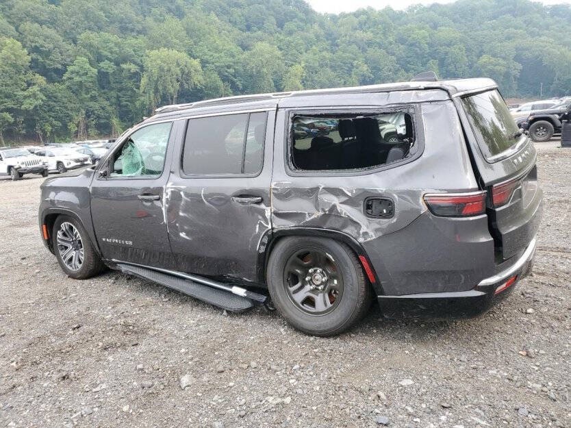 2024 Jeep Wagoneer Image 3