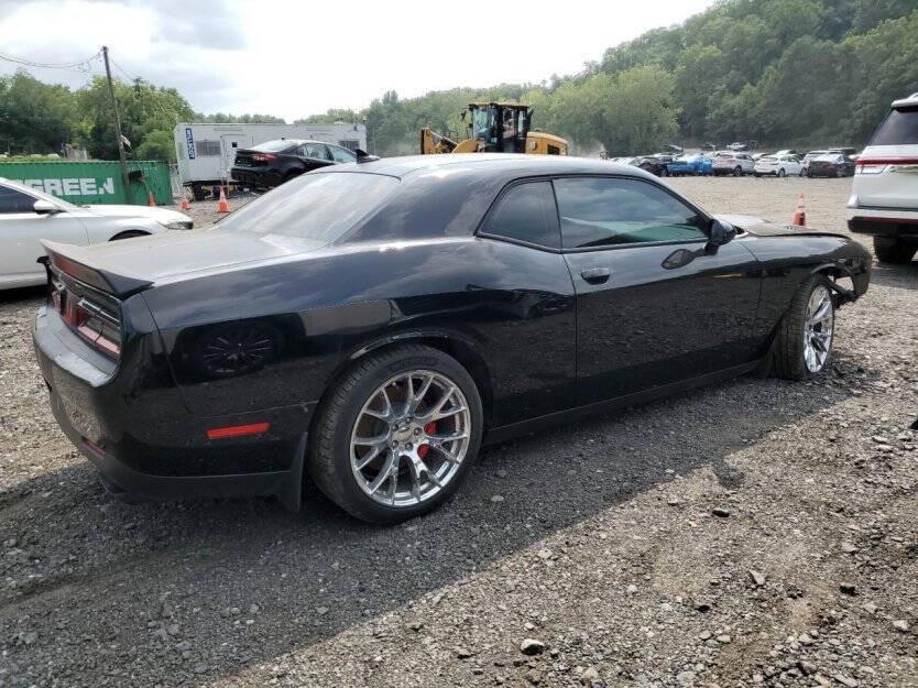2016 Dodge Challenger Image 4