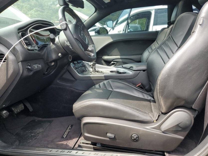 2016 Dodge Challenger Image 5