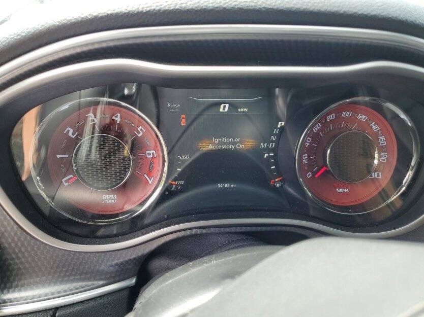 2016 Dodge Challenger Image 8