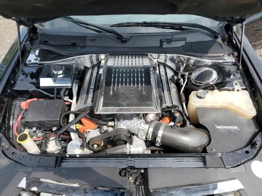 2016 Dodge Challenger Image 9