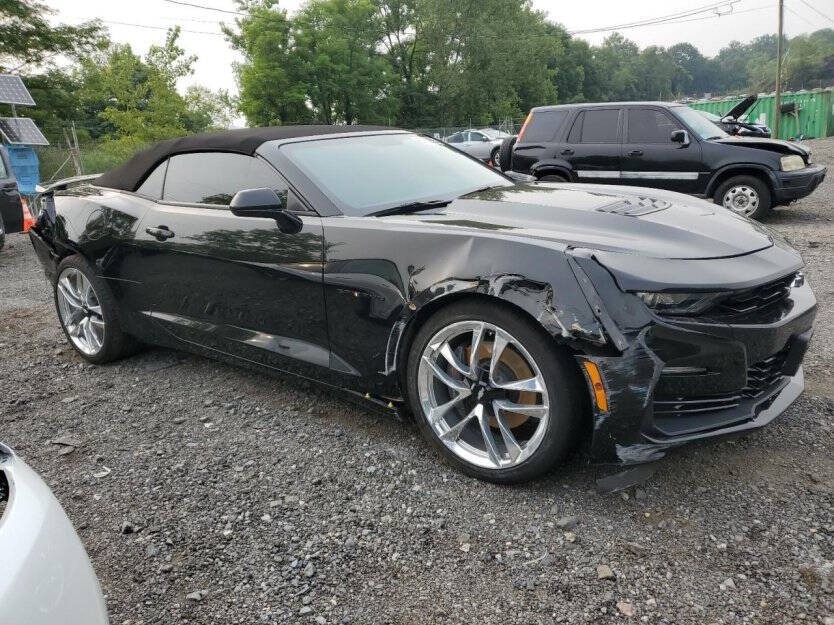 2024 Chevrolet Camaro Image 1