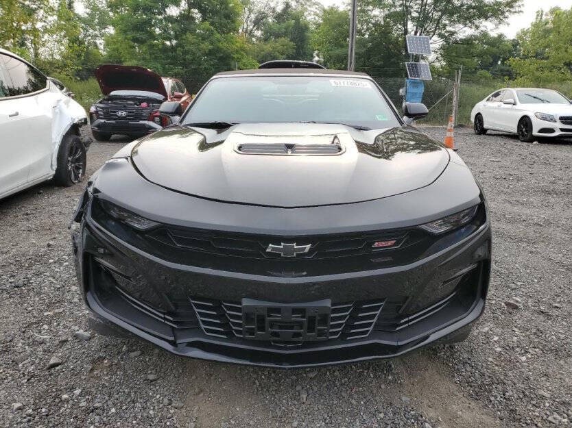 2024 Chevrolet Camaro Image 2