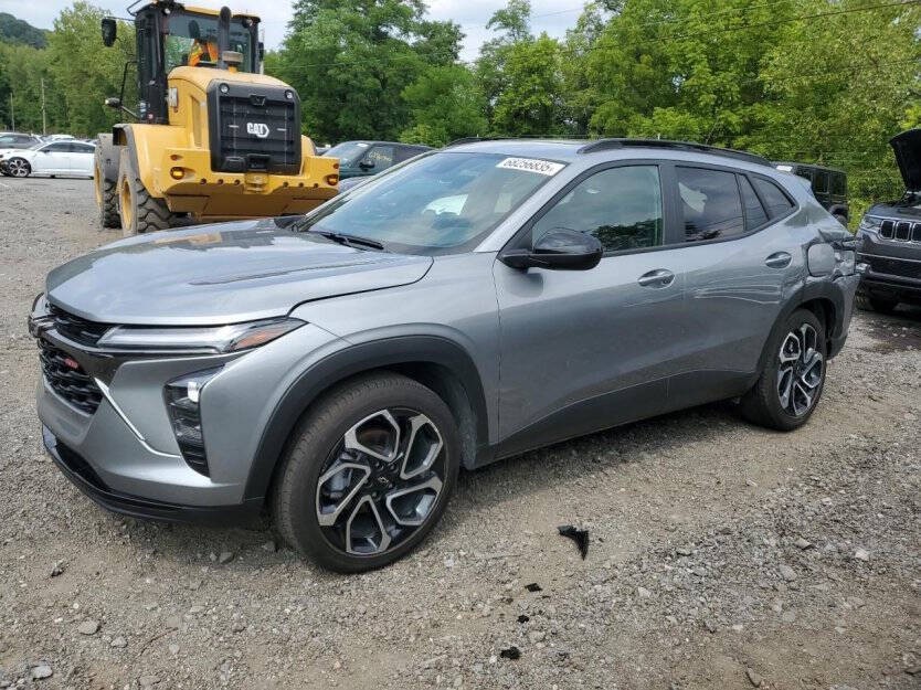 2025 Chevrolet Trax Image 2