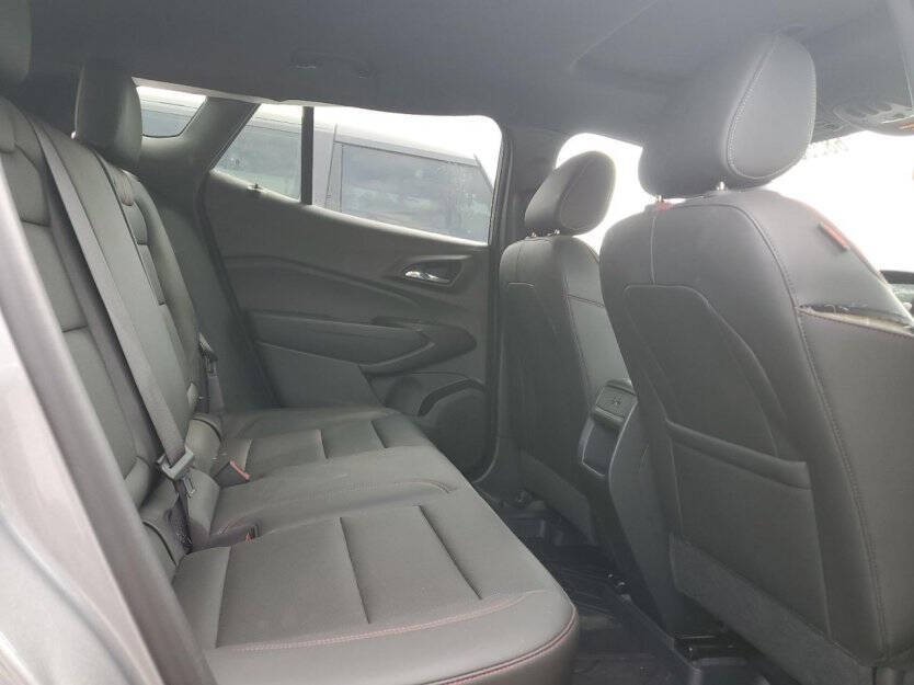 2025 Chevrolet Trax Image 9