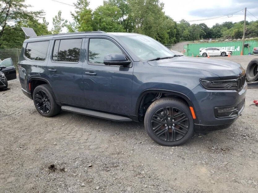 2022 Jeep Wagoneer Image 1