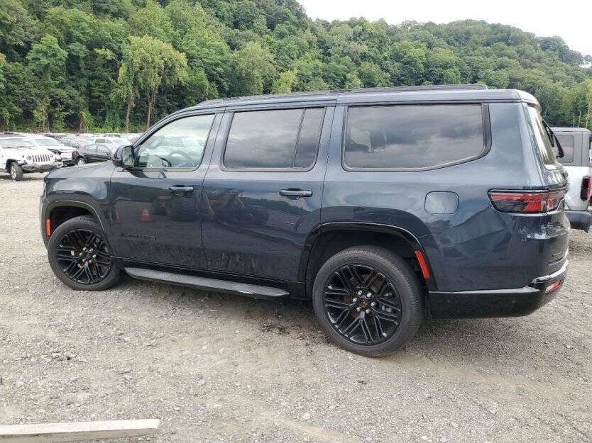 2022 Jeep Wagoneer Image 3