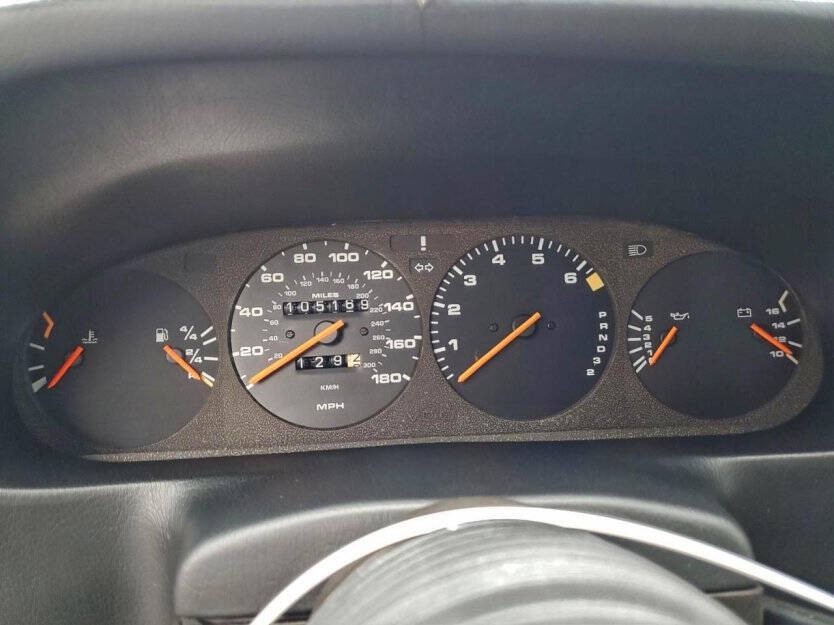 1988 Porsche 928 Image 8