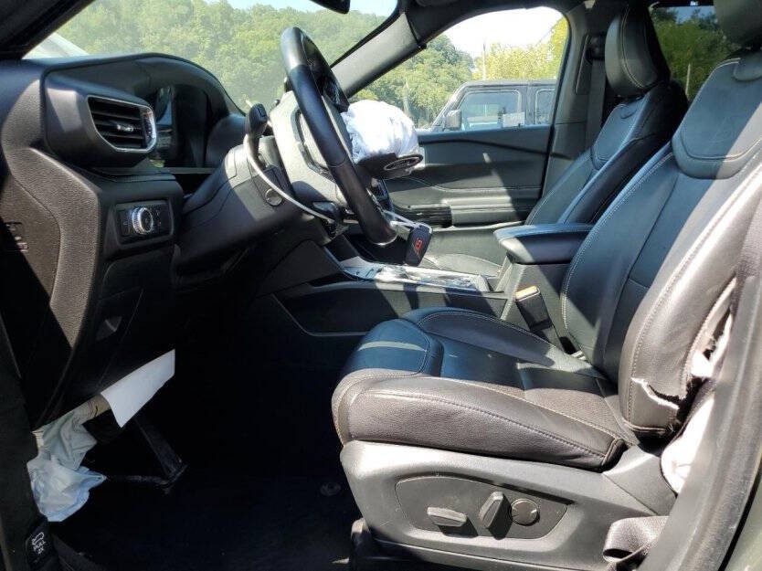 2022 Ford Explorer Image 6