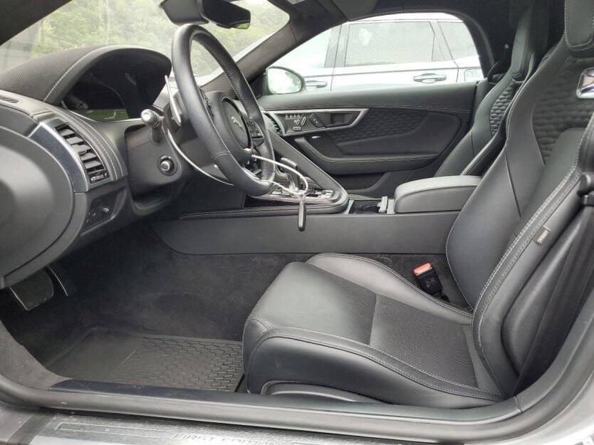 2021 Jaguar F-TYPE Image 5