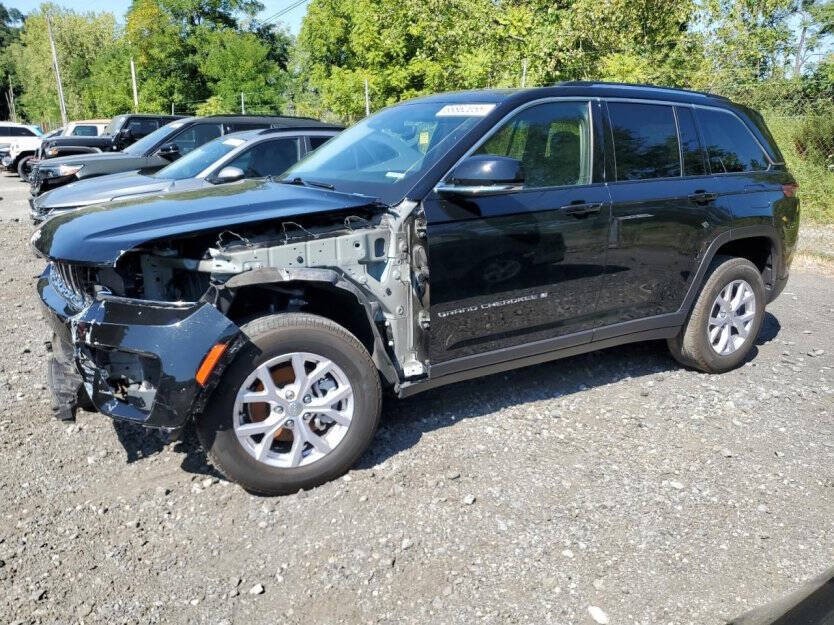 2022 Jeep Grand Cherokee Image 3