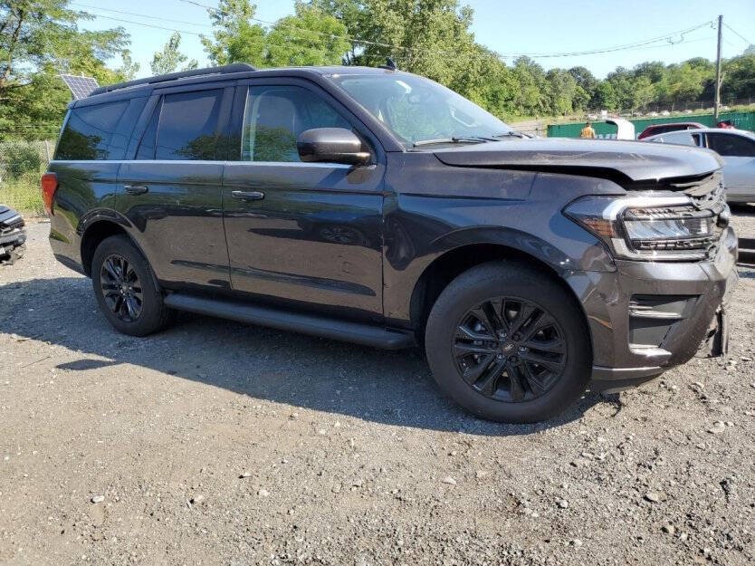 2024 Ford Expedition Image 1