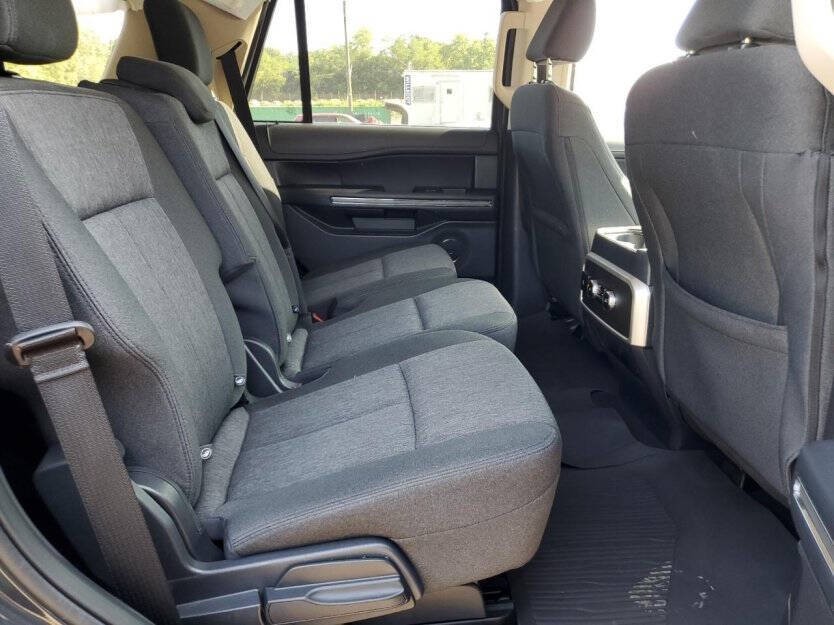 2024 Ford Expedition Image 9