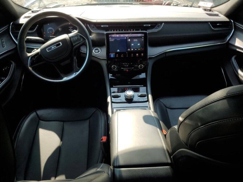 2024 Jeep Grand Cherokee Image 7
