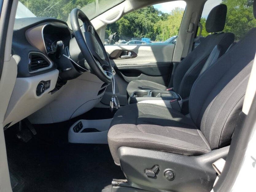 2019 Chrysler Pacifica Image 5