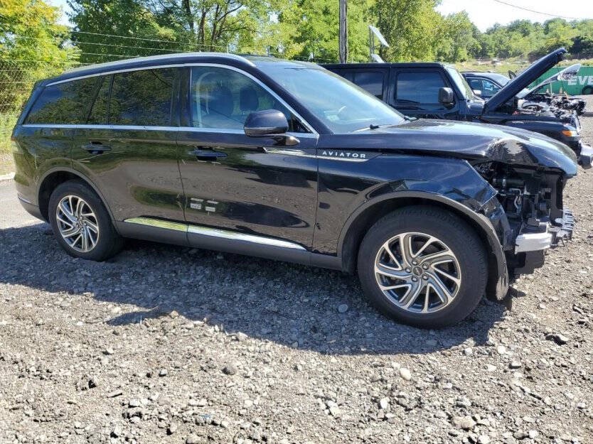 2024 Lincoln Aviator Image 1