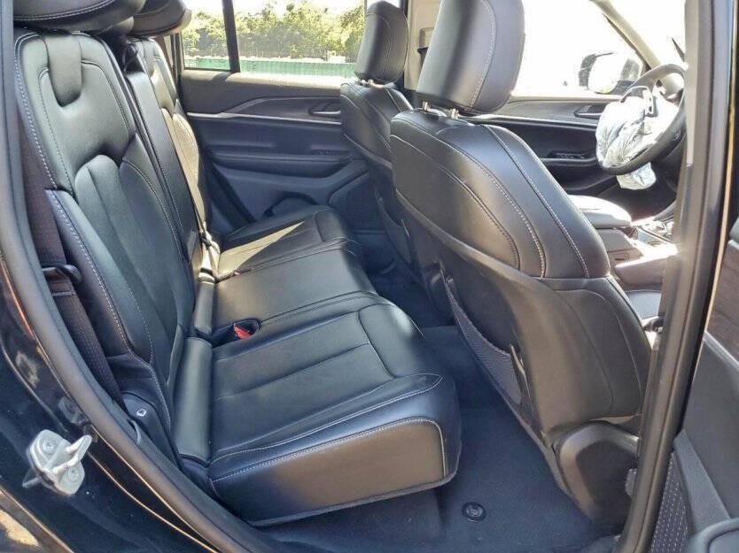 2023 Jeep Grand Cherokee Image 9