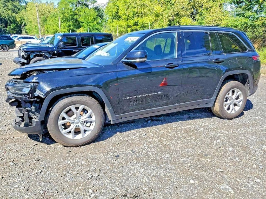 2023 Jeep Grand Cherokee Image 3