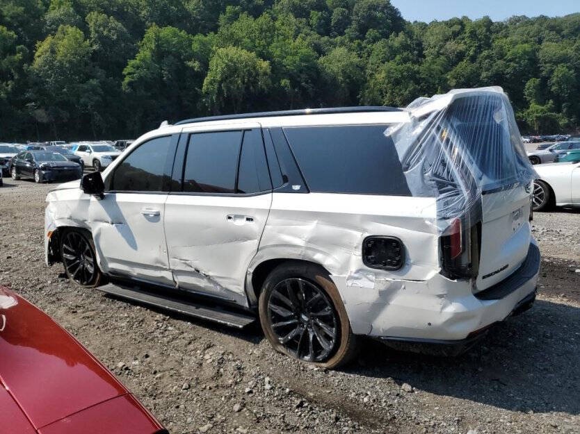 2024 Cadillac Escalade Image 3