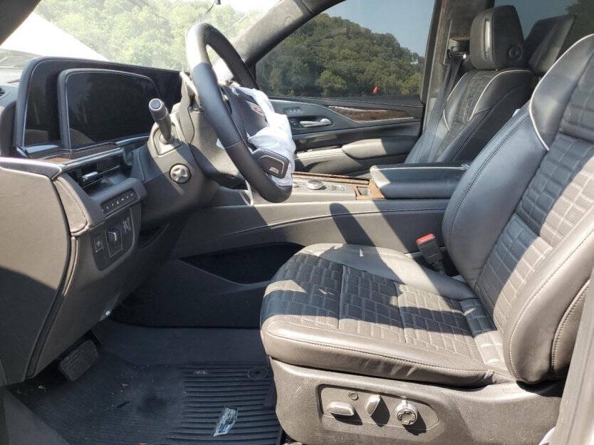 2024 Cadillac Escalade Image 5