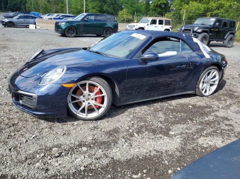 2018 Porsche 911 Image 2