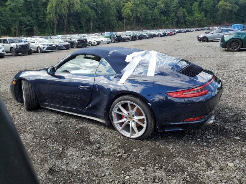 2018 Porsche 911 Image 3