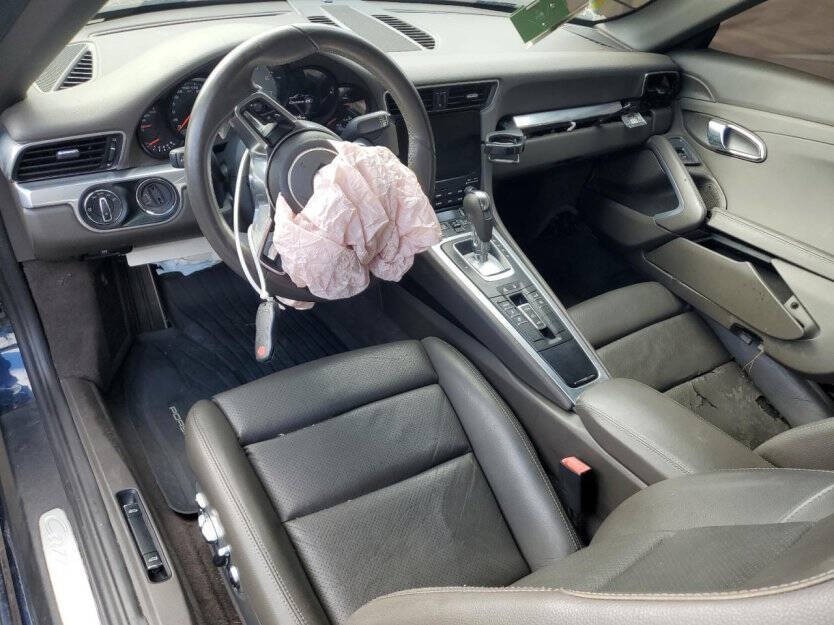 2018 Porsche 911 Image 7