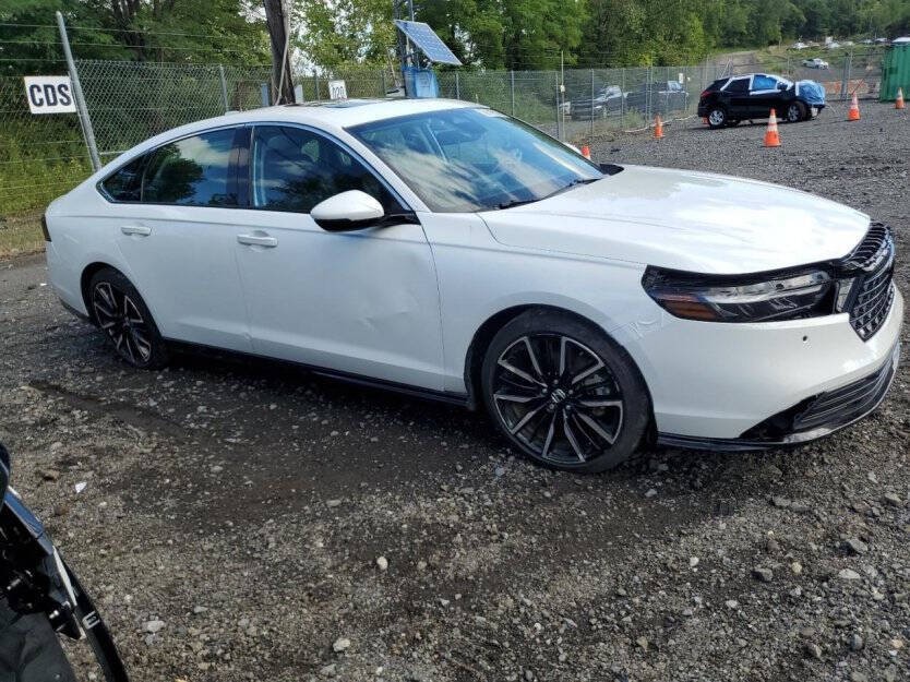 2023 Honda Accord Image 1