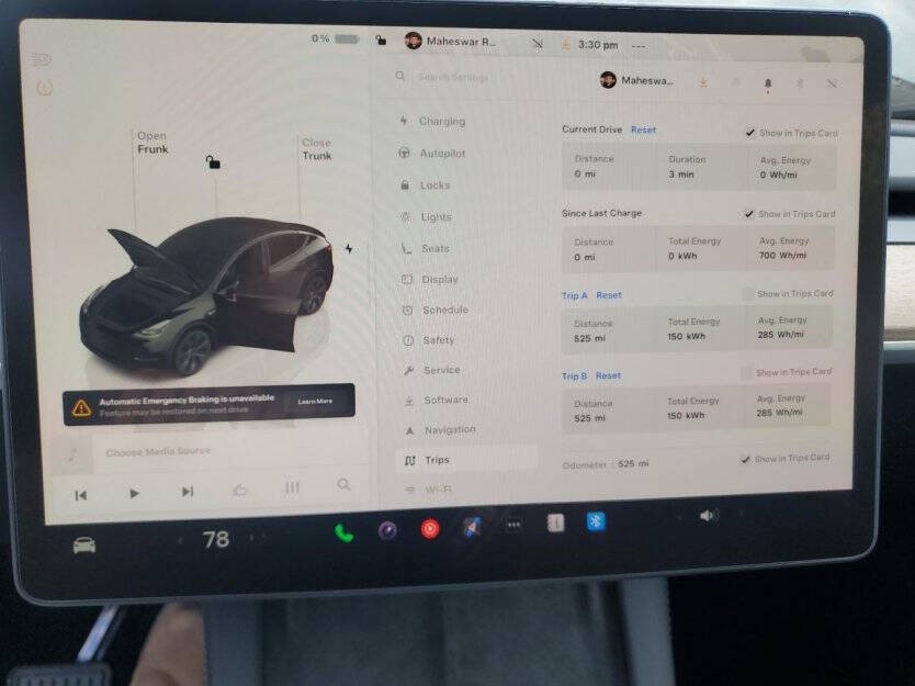 2025 Tesla Model Y Image 8
