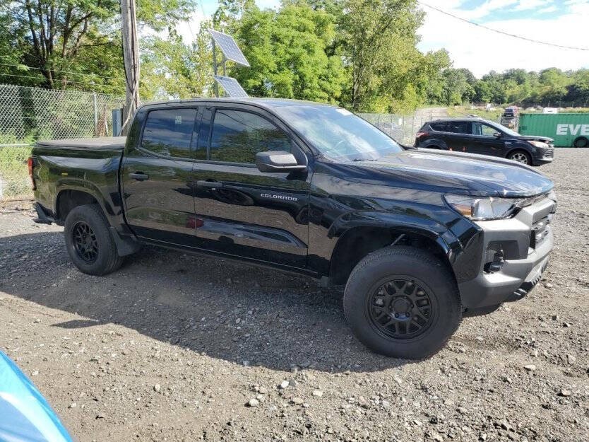 2024 Chevrolet Colorado Image 1