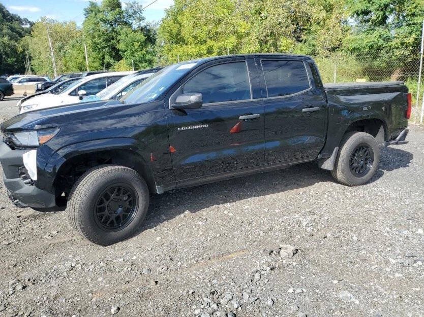 2024 Chevrolet Colorado Image 2