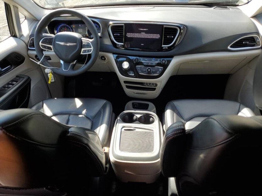 2023 Chrysler Pacifica Image 7