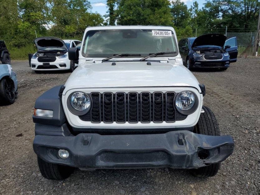 2024 Jeep Wrangler Image 2