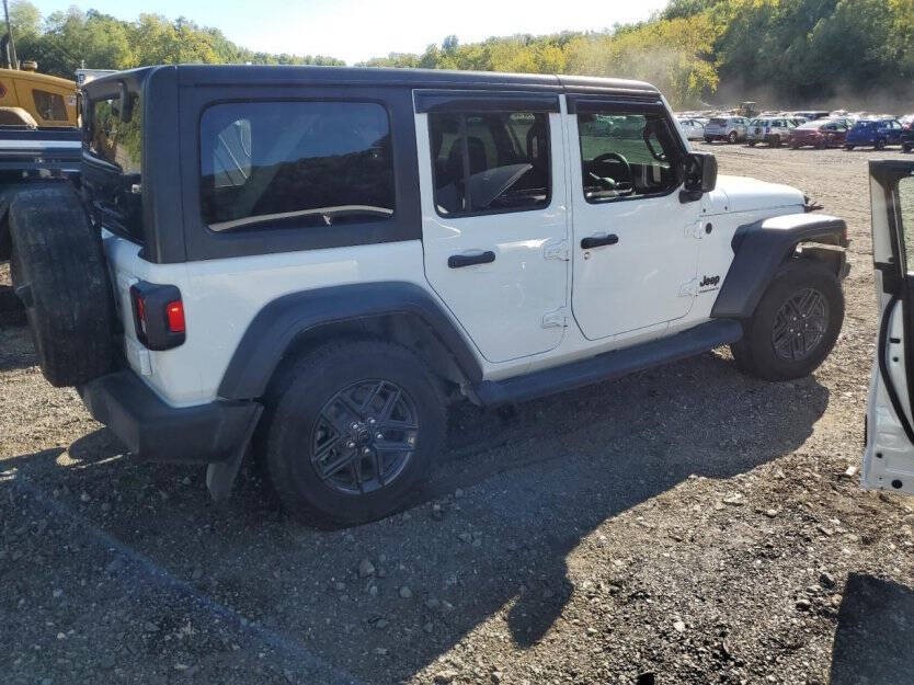 2024 Jeep Wrangler Image 5