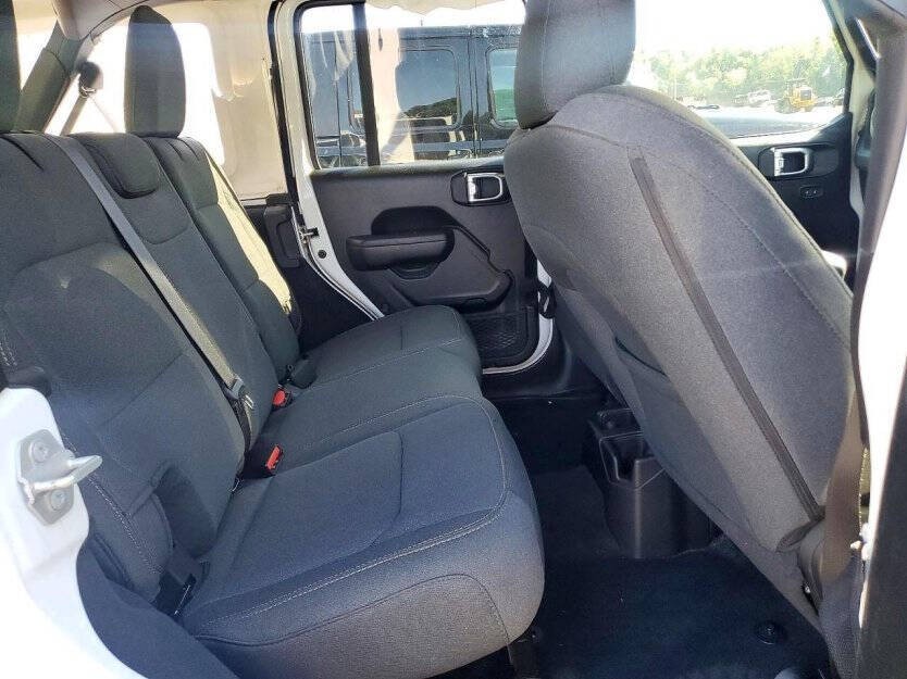 2024 Jeep Wrangler Image 9