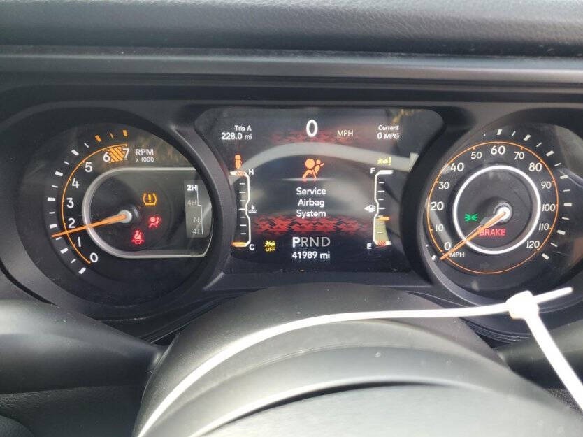 2024 Jeep Wrangler Image 8