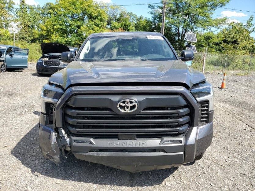 2024 Toyota Tundra Image 2