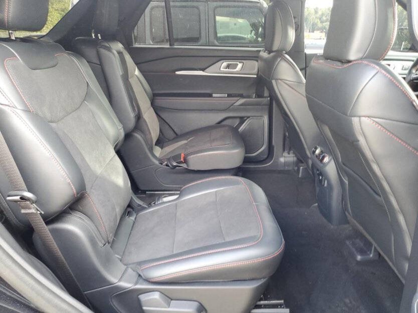 2025 Ford Explorer Image 9