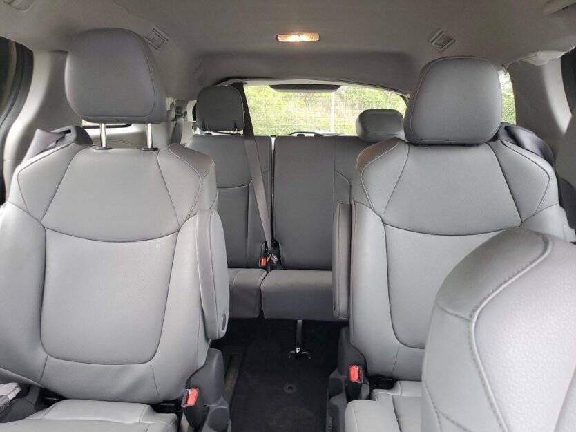 2024 Toyota Sienna Image 7