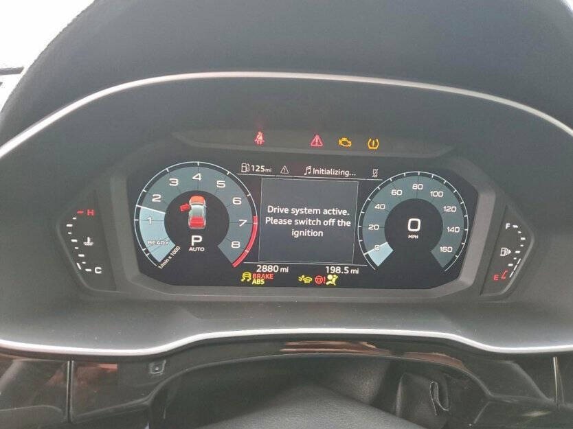 2025 Audi Q3 Image 8