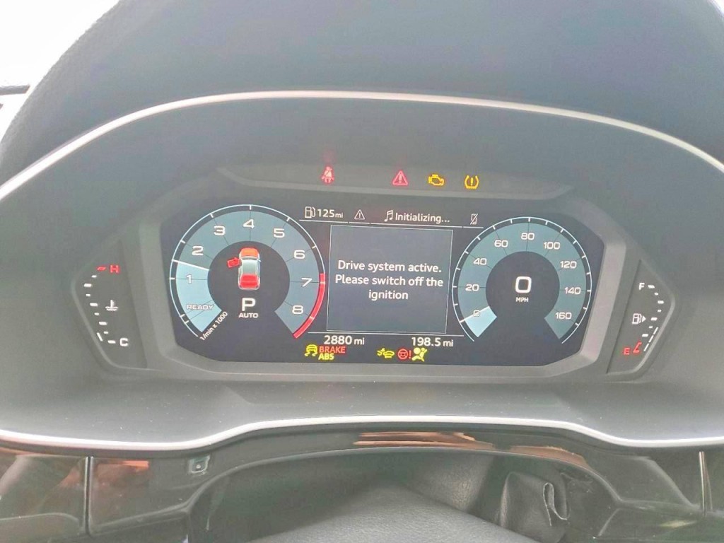 2025 Audi Q3 Image 8