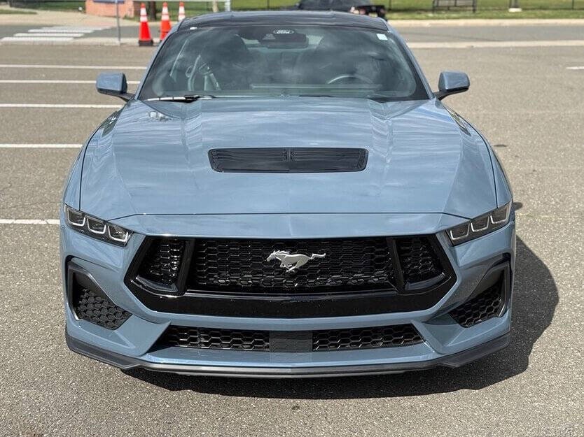 2024 Ford Mustang Image 2