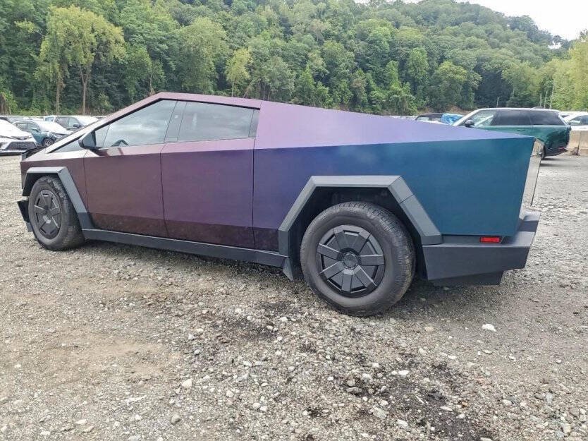 2024 Tesla Cybertruck Image 4