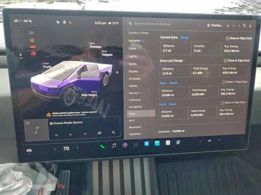 2024 Tesla Cybertruck Image 8