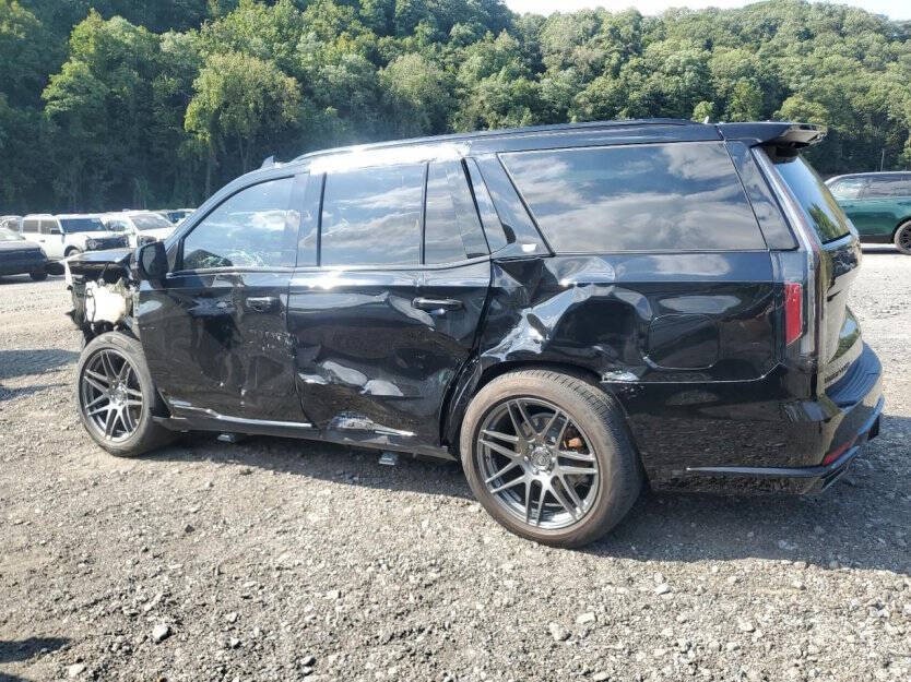 2023 Cadillac Escalade Image 2